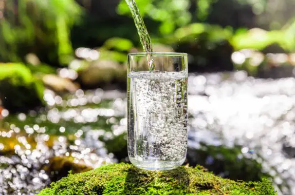 L’Hydratation : Essentielle pour le Corps et l’Esprit